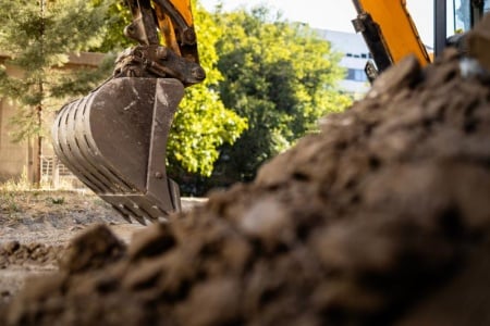 Les engins de chantier indispensables pour réussir vos projets de construction