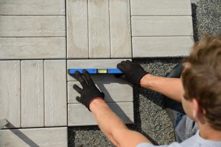 La plaque vibrante, un alli&eacute; incontournable pour vos travaux de compactage